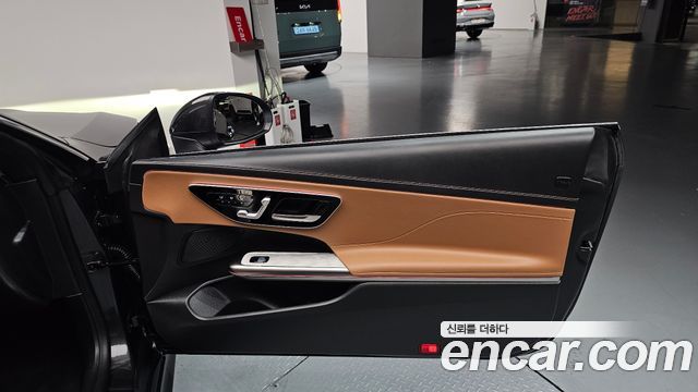 Mercedes-Benz CLE-Class (C236) CLE200 Cabriolet 2025 — фото 24