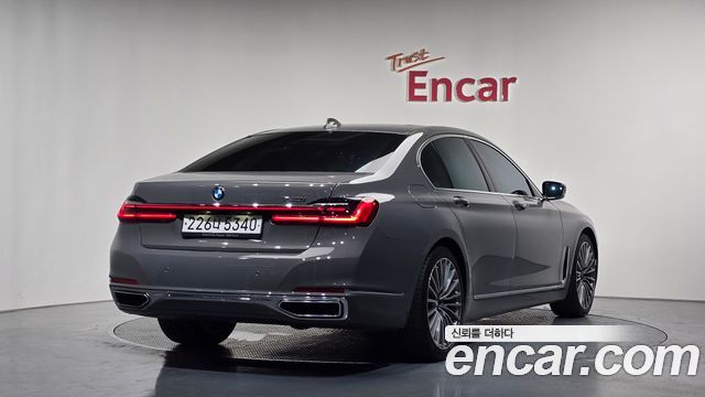 BMW 7 Series (G11) 740i Design Pure Excellence 2021 — фото 2