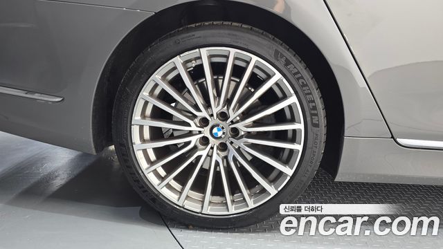 BMW 7 Series (G11) 740i Design Pure Excellence 2021 — фото 5