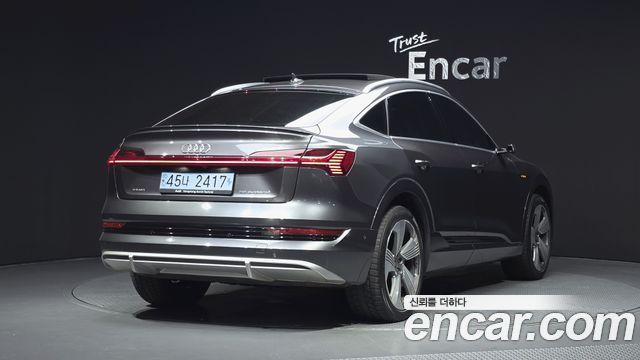 Audi e-tron 55 Quattro Sportback 2022 — фото 2