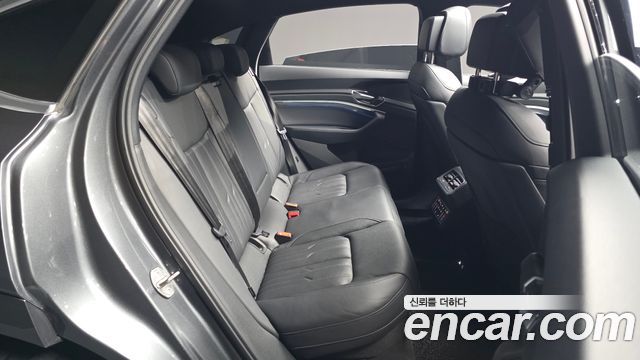 Audi e-tron 55 Quattro Sportback 2022 — фото 11