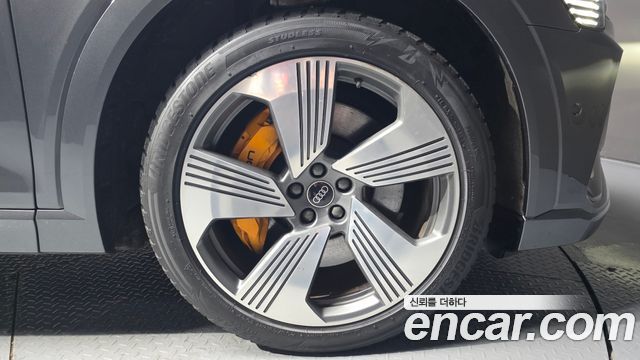 Audi e-tron 55 Quattro Sportback 2022 — фото 21