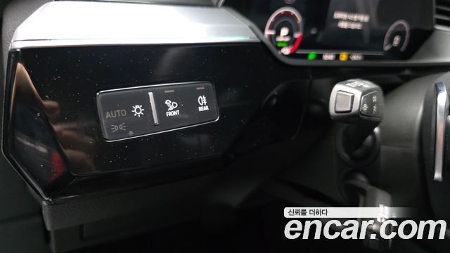 Audi e-tron 55 Quattro Sportback 2022 — фото 31