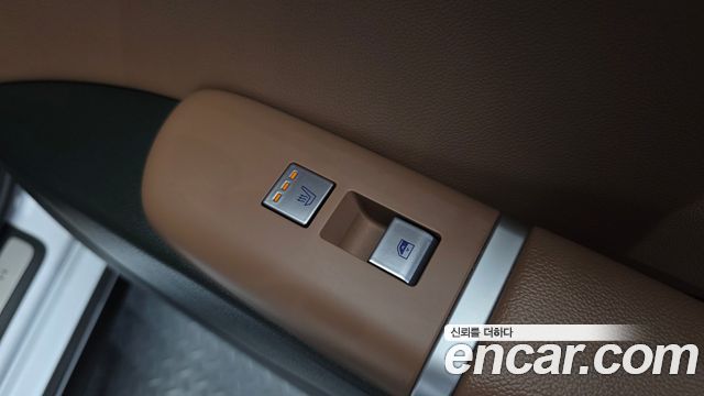 Hyundai Grandeur (GN7) 3.5 LPG 2WD Premium 2023 — фото 19