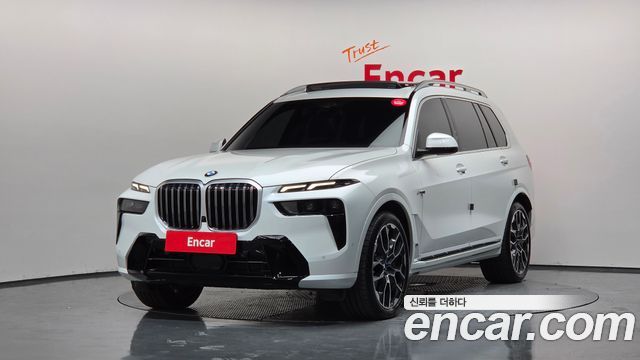 BMW X7 (G07) xDrive 40i M Sport 7STR 2025 — фото 1