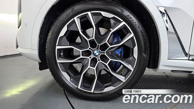 BMW X7 (G07) xDrive 40i M Sport 7STR 2025 — фото 5