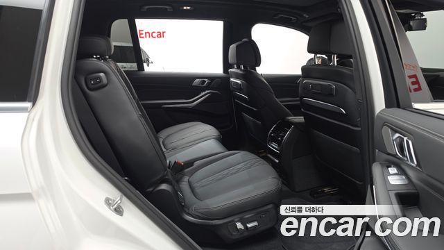 BMW X7 (G07) xDrive 40i M Sport 7STR 2025 — фото 11
