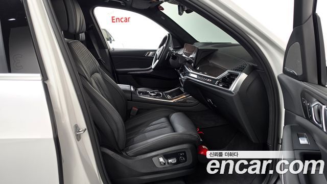 BMW X7 (G07) xDrive 40i M Sport 7STR 2025 — фото 26