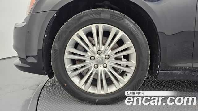 Chrysler 300C 3.6 AWD 2014 — фото 5