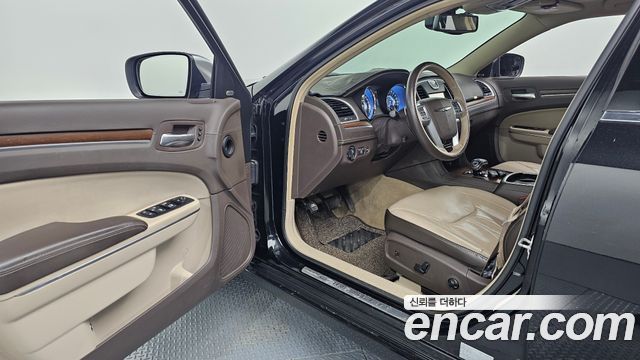 Chrysler 300C 3.6 AWD 2014 — фото 10