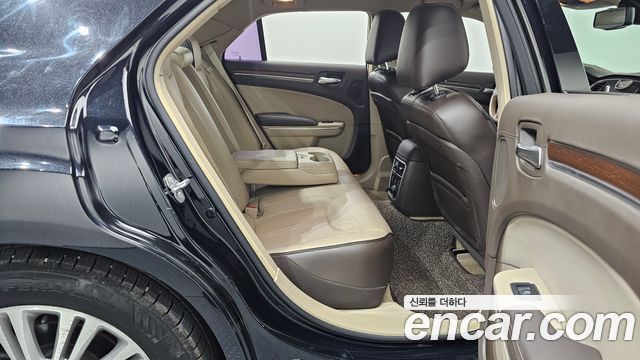 Chrysler 300C 3.6 AWD 2014 — фото 12