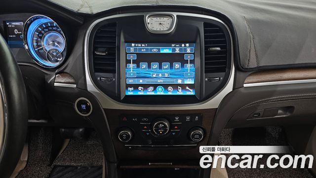 Chrysler 300C 3.6 AWD 2014 — фото 14