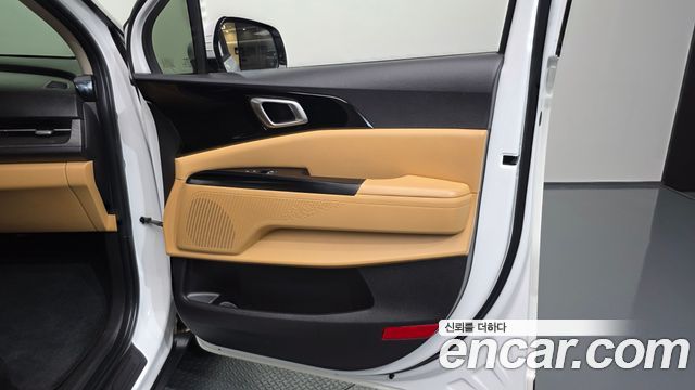 Kia Carnival (IV) Diesel 9-Seater Prestige 2023 — фото 31