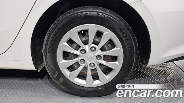 Kia K3 Standard 2021 — фото 21