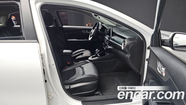 Kia K3 Standard 2021 — фото 26