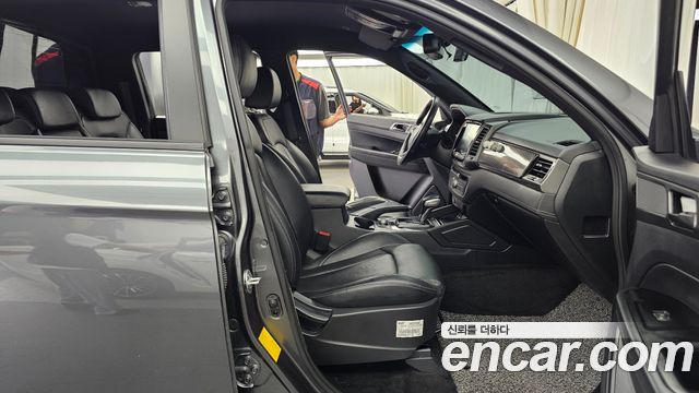 KG Mobility (SsangYong) Rexton Sports Khan Diesel 2.2 4WD Prestige 2023 — фото 11