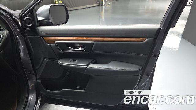 Honda CR-V (V) 1.5 EX-L 2WD 2019 — фото 24