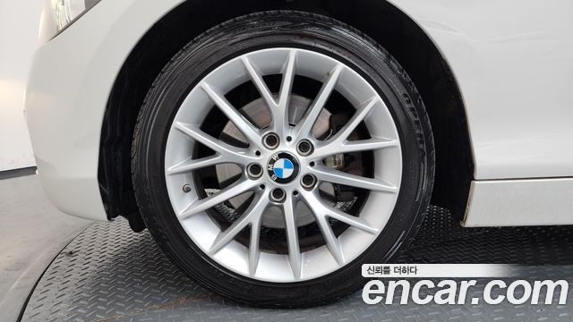 BMW 1 Series (F20) 118d Sport 5Door 2015 — фото 5