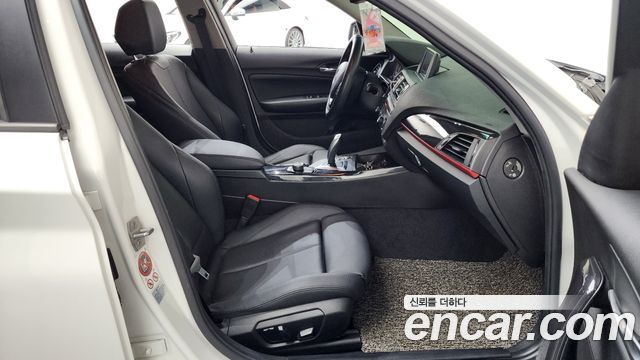 BMW 1 Series (F20) 118d Sport 5Door 2015 — фото 11
