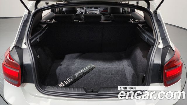 BMW 1 Series (F20) 118d Sport 5Door 2015 — фото 20