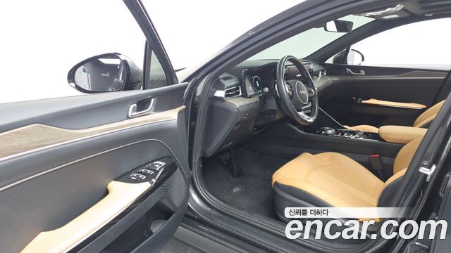 Kia K5 (III) 2.0 Noblesse 2023 — фото 10