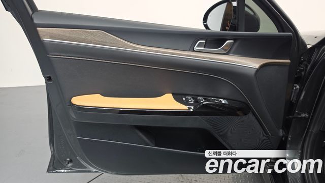 Kia K5 (III) 2.0 Noblesse 2023 — фото 24