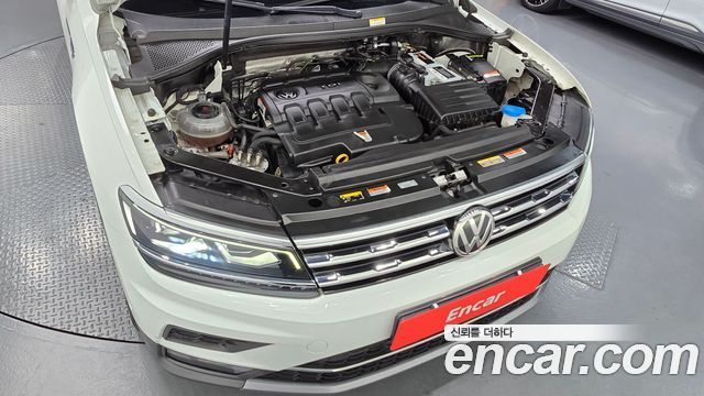 Volkswagen Tiguan Allspace 2.0 TDI Prestige 2020 — фото 6