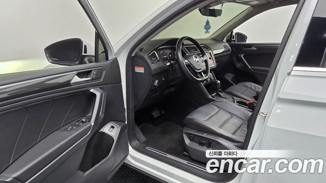 Volkswagen Tiguan Allspace 2.0 TDI Prestige 2020 — фото 10