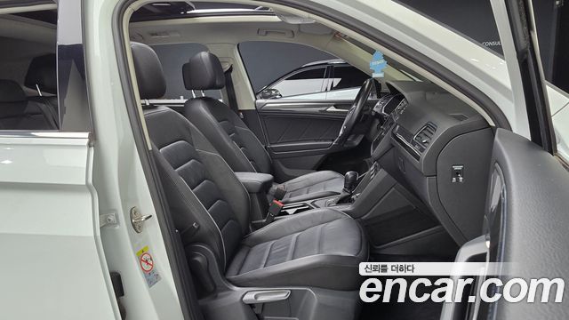 Volkswagen Tiguan Allspace 2.0 TDI Prestige 2020 — фото 11