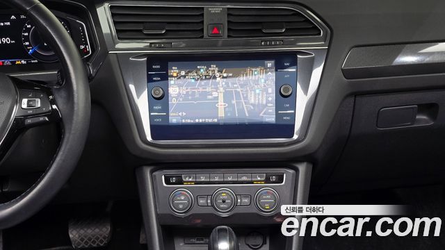 Volkswagen Tiguan Allspace 2.0 TDI Prestige 2020 — фото 17