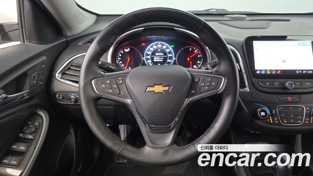 Chevrolet Malibu 2.0 Turbo LT Special 2021 — фото 15