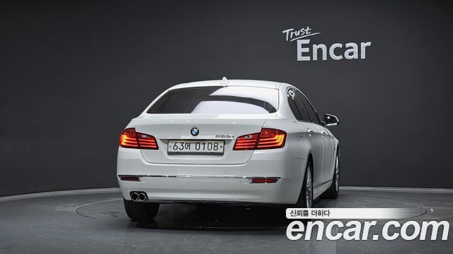 BMW 5 Series (F10) 528i Luxury Plus 2016 — фото 4
