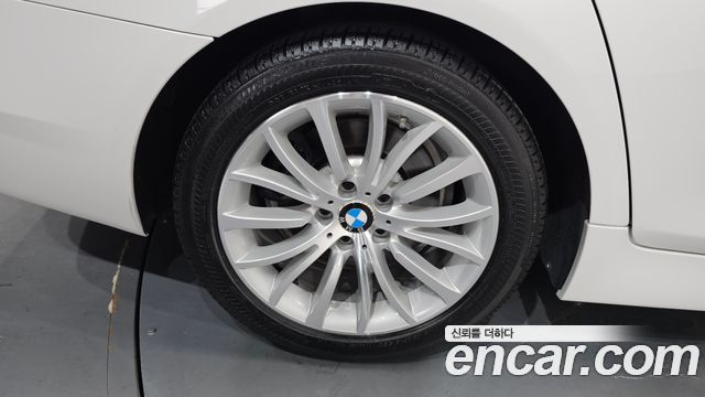 BMW 5 Series (F10) 528i Luxury Plus 2016 — фото 5