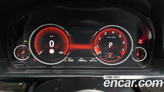 BMW 5 Series (F10) 528i Luxury Plus 2016 — фото 8