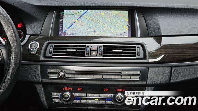 BMW 5 Series (F10) 528i Luxury Plus 2016 — фото 14