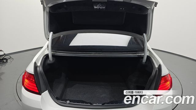 BMW 5 Series (F10) 528i Luxury Plus 2016 — фото 20