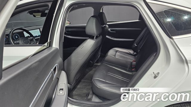 Hyundai Sonata The Edge (DN8) 2.0 Premium 2024 — фото 16