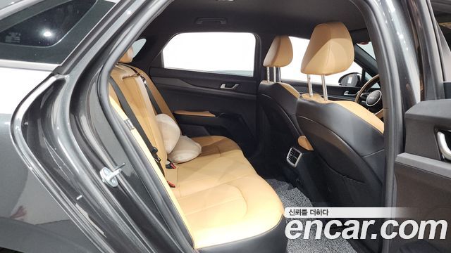 Kia K5 (III) 2.0 Prestige 2023 — фото 11