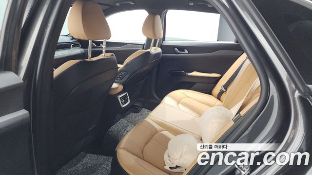 Kia K5 (III) 2.0 Prestige 2023 — фото 17