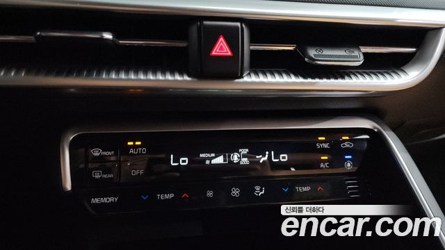 Kia K5 (III) 2.0 Prestige 2023 — фото 31