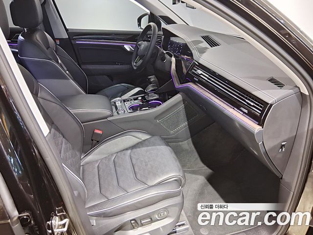 Volkswagen Touareg (III) 3.0 TDI Prestige 2024 — фото 10