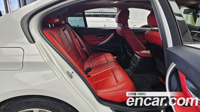 BMW 3 Series (F30) 320d Sport 2015 — фото 16