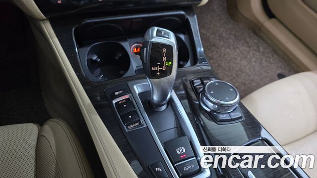 BMW 5 Series (F10) 520d Luxury Plus 2016 — фото 9