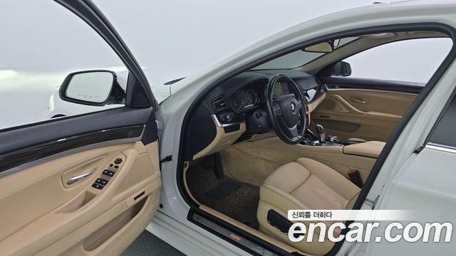 BMW 5 Series (F10) 520d Luxury Plus 2016 — фото 10