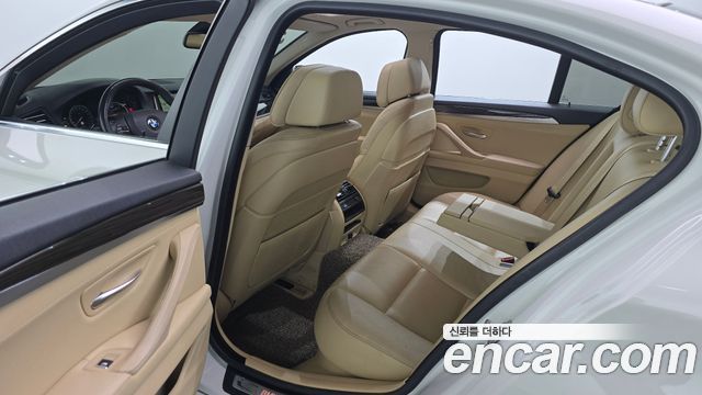 BMW 5 Series (F10) 520d Luxury Plus 2016 — фото 12