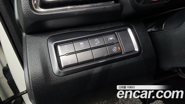 KG Mobility (SsangYong) Very New Tivoli Gasoline 1.5 2WD V3 2021 — фото 28