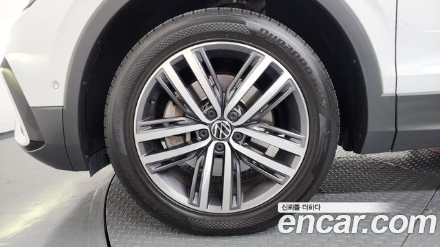 Volkswagen Tiguan Allspace 2.0 TSI Prestige 2022 — фото 5