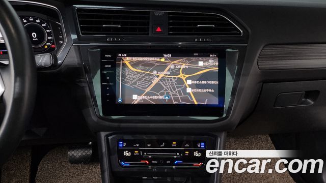 Volkswagen Tiguan Allspace 2.0 TSI Prestige 2022 — фото 12