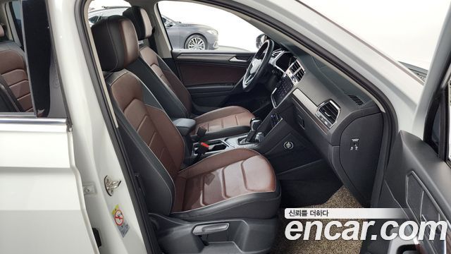 Volkswagen Tiguan Allspace 2.0 TSI Prestige 2022 — фото 26