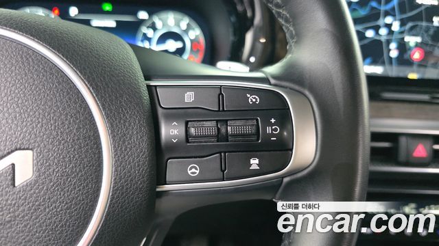Kia K5 (III) 2.0 Signature 2023 — фото 35